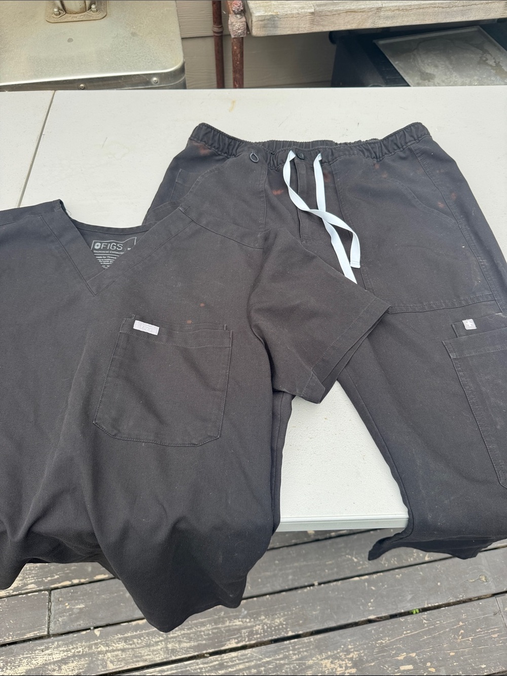 FIGS Men's Black Drawstring Scrub Pants & Top Size M